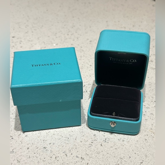 Tiffany & Co. Accessories - Tiffany and co ring box and case